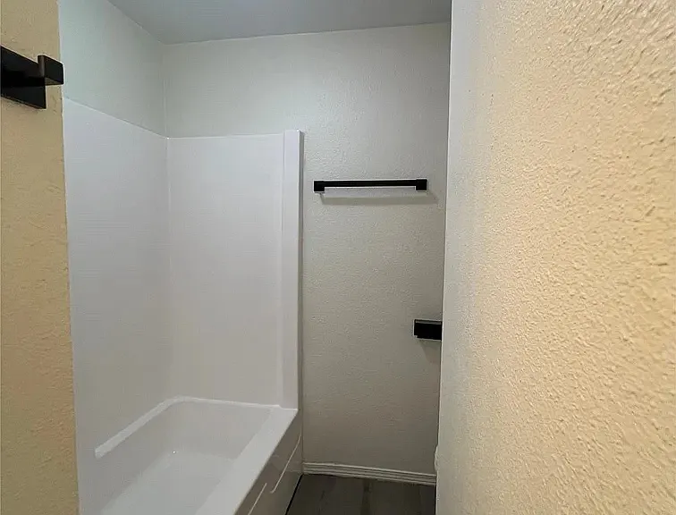 503 W Allen 5/b #5 — Photo 15