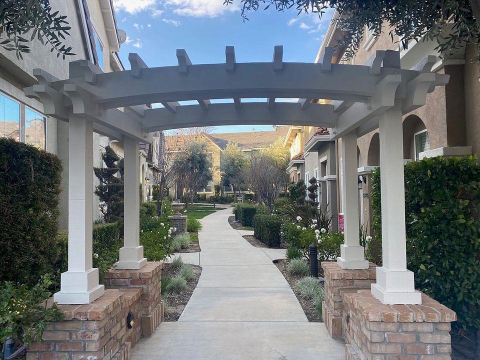 2nd image of 24022 Park Ln #0
