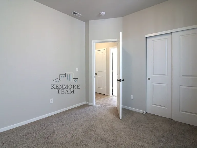5533 Remington Dr — Photo 7