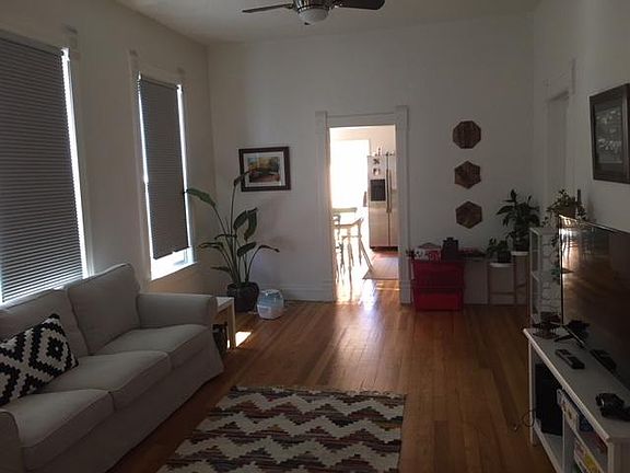Living toward kitchen