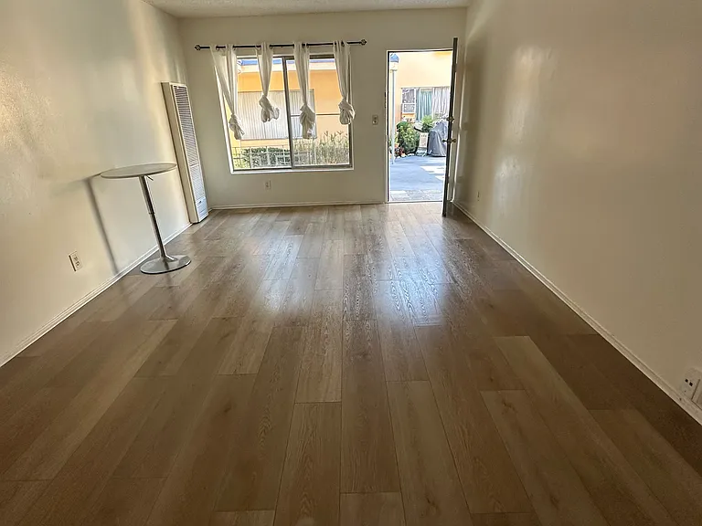 6310 Whitsett Ave #26 — Photo 8