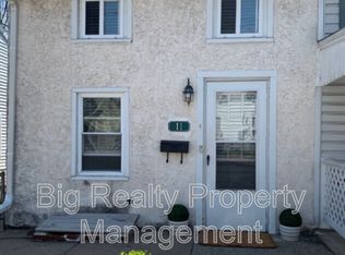 11 Walnut St, Phoenixville, PA 19460