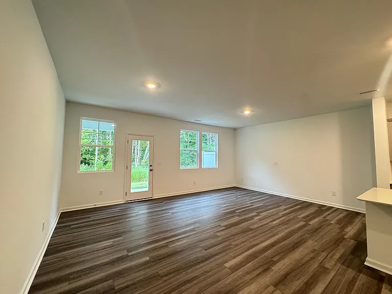 318 Thompson Overlook Way — Photo 6