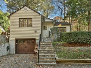 19 Brookview Ln, Garrison, NY 10524