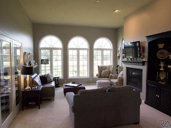 3rd image of 5108 S Saint Andrews Cir
