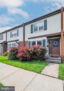 F9 Shirley Ln, Lawrenceville, NJ, 08648