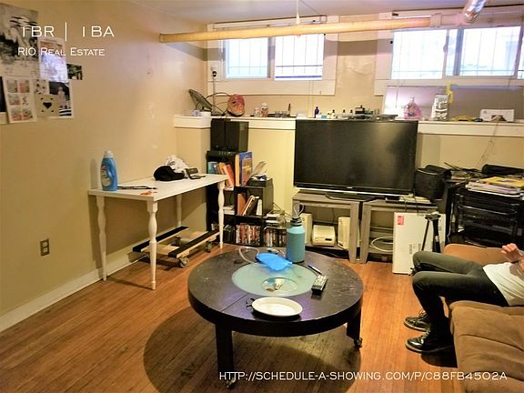 2nd image of 787 N Corona St APT 5