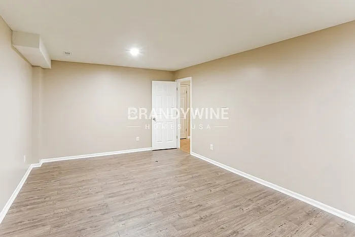2025 NW 49th St — Photo 9