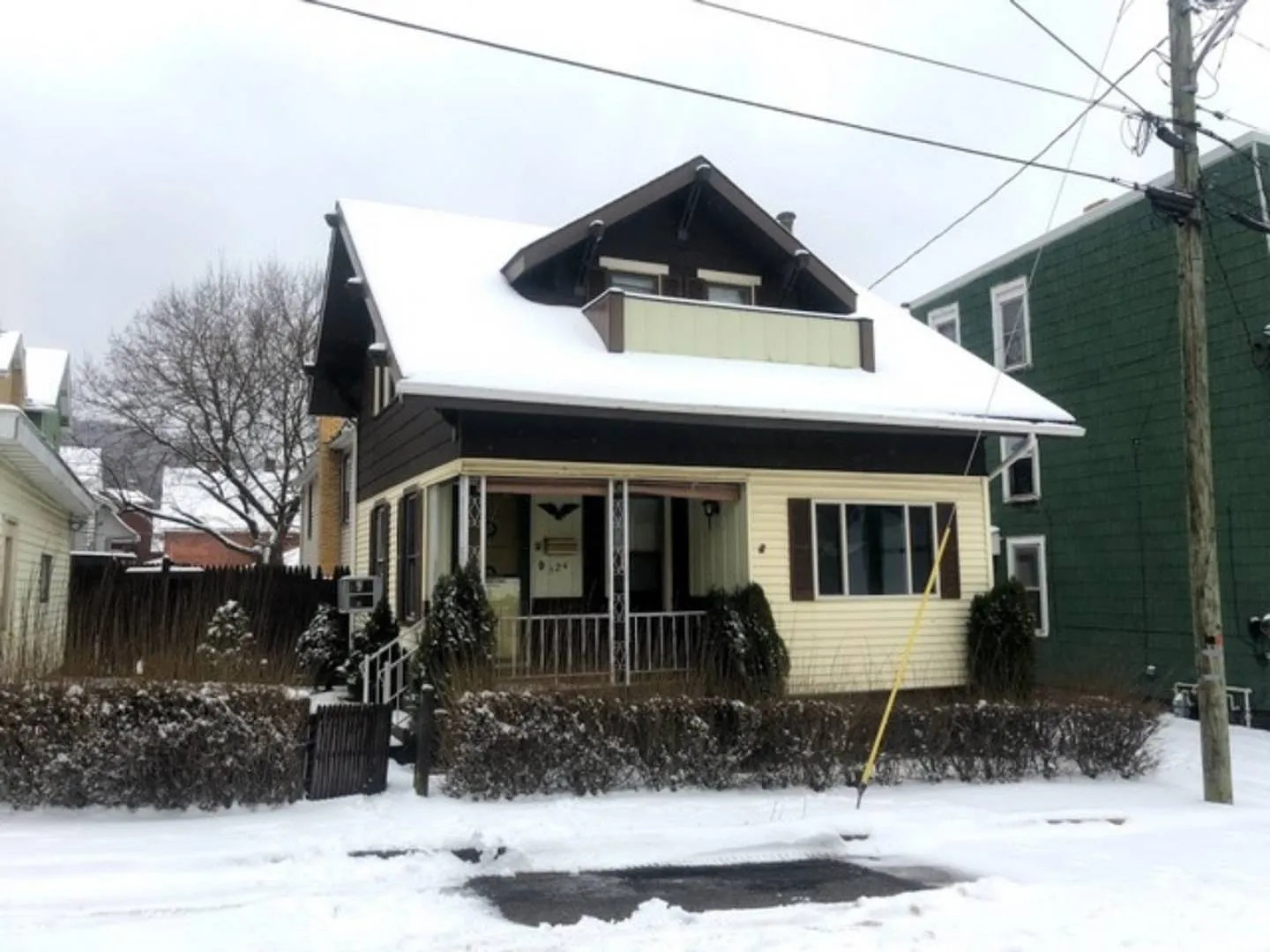 524 E High St photo 1