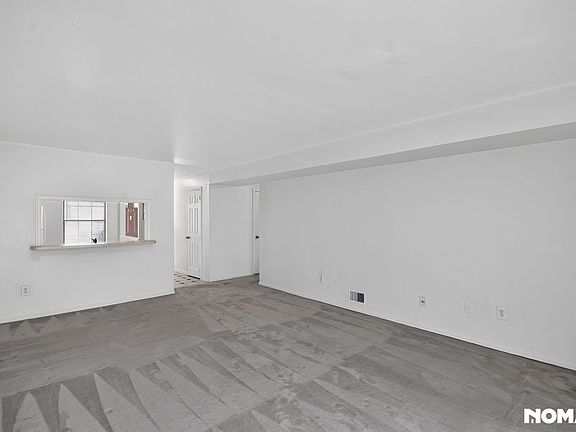 3rd image of 404 Woodbridge Common Way