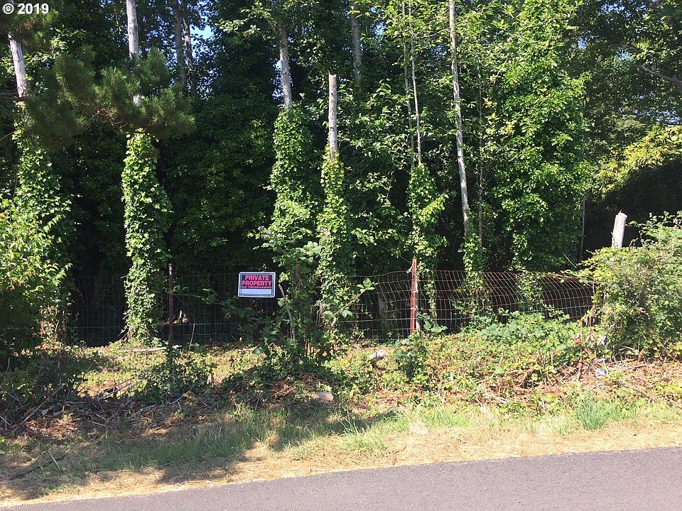 2nd image of 999 NE Mast Ave