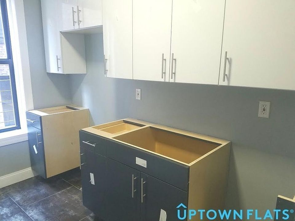 1st image of 553 E 2nd St APT 2