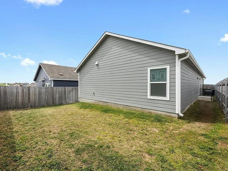 221 Barbary Coast Ln — Photo 26