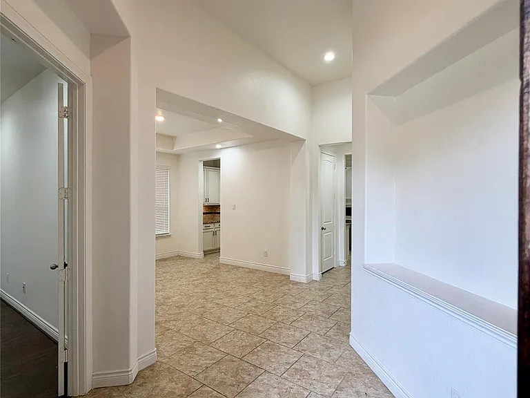 6515 Sterling Shores Ln — Photo 4