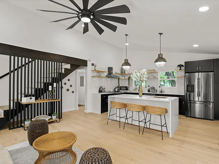 3904 Highland Dr — Photo 10