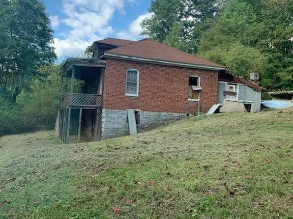 5206 Drysdale Rd, Norton, VA 24273