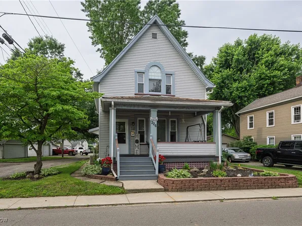 226 Minnich Ave NW, New Philadelphia, OH 44663