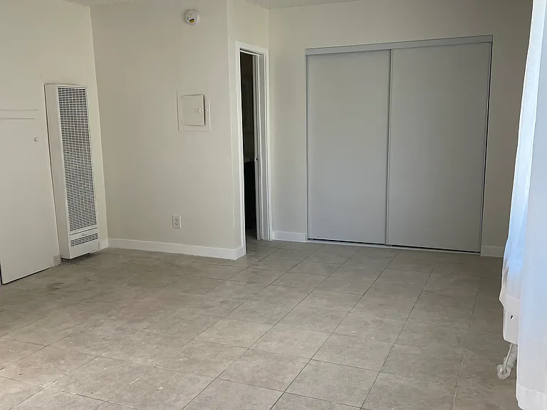 16051 Cantlay St #4 — Photo 2