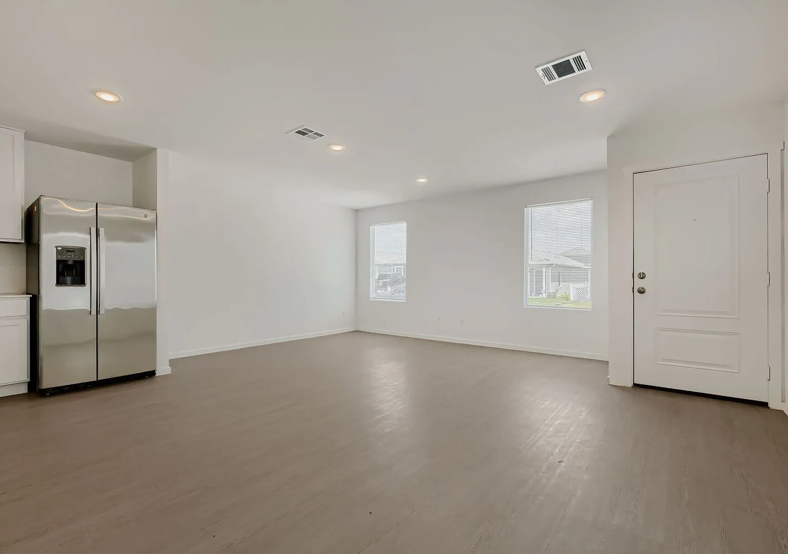 First time rental! Brand new build, brand new appliances, never lived in! — Photo 2