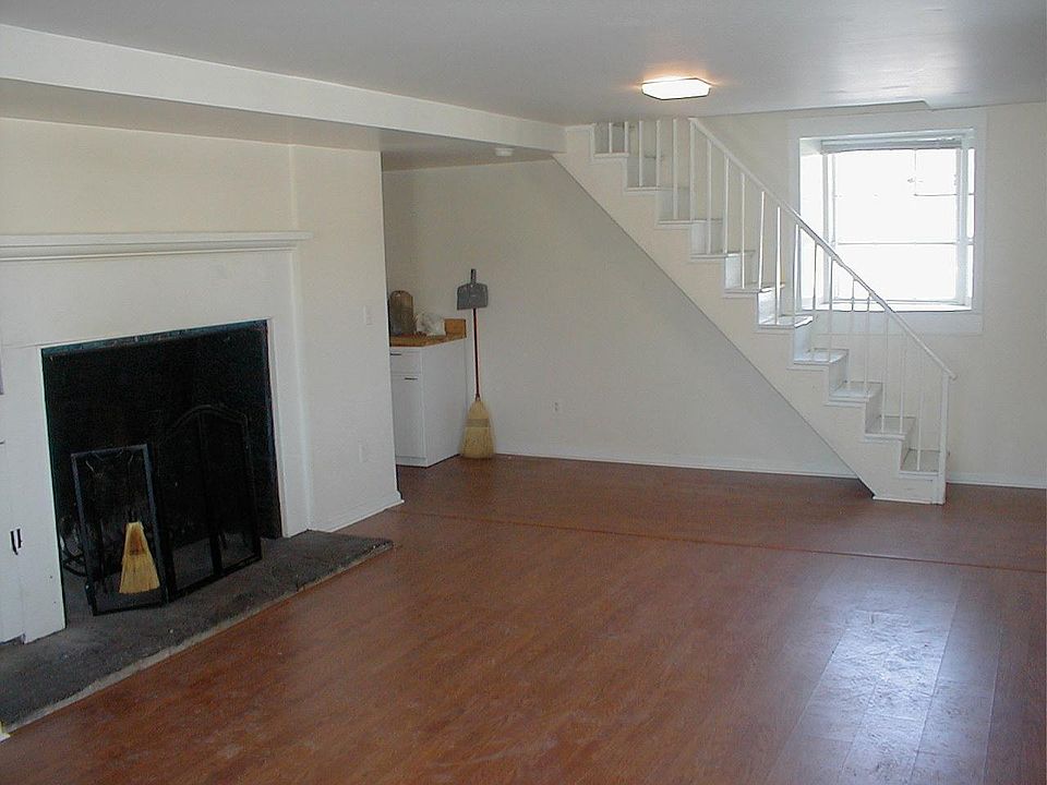 2nd image of 25 Old Mill Rd