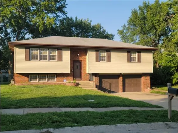 6913 NW 78th Ter, Kansas City, MO 64152