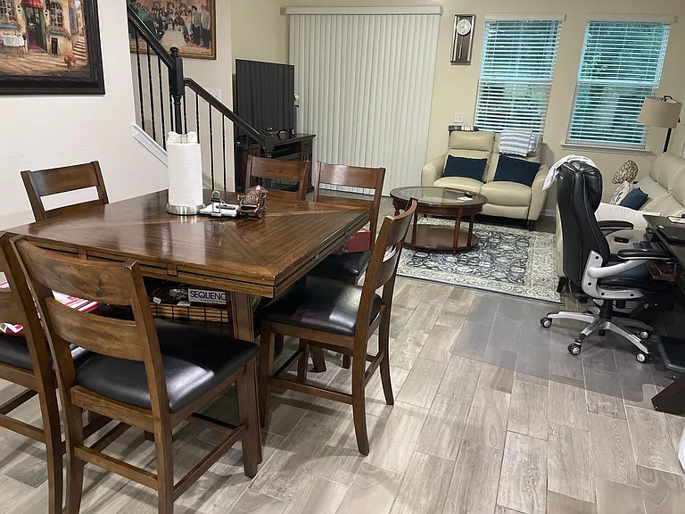298 Servia Dr — Photo 3