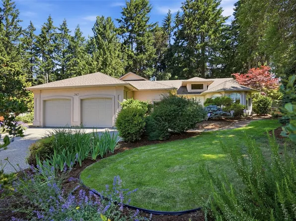 1747 Sangster Cres, Nanaimo, BC V9P 9C4