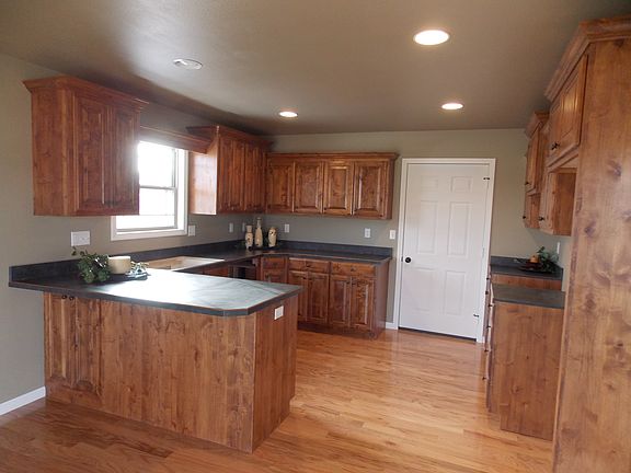 Kitchen/Custom Cabinets