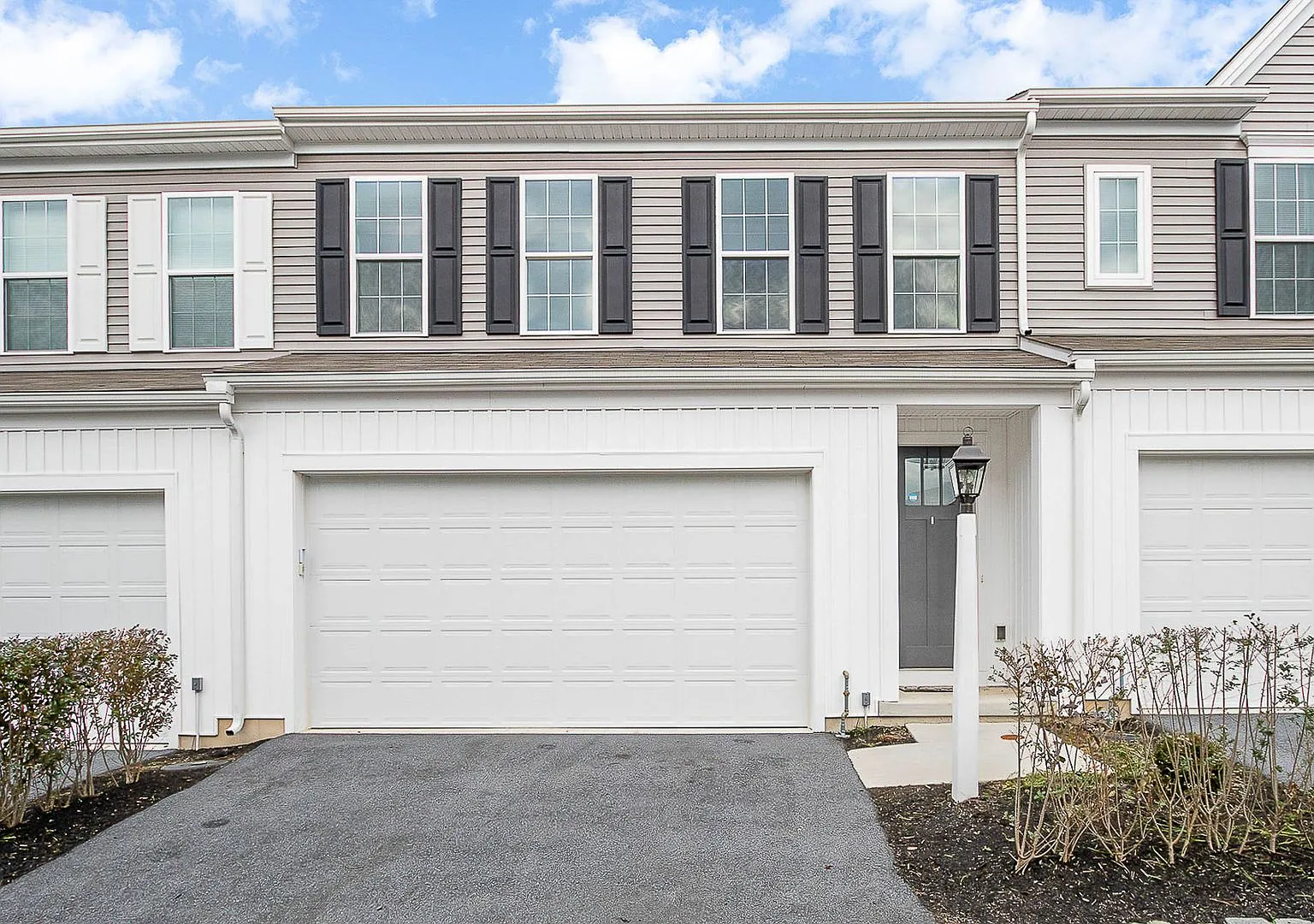 West Shore School District Town-Home For Rent 3 Stories, 3 Bedrooms 2.5 Bath For Rent — Photo 4