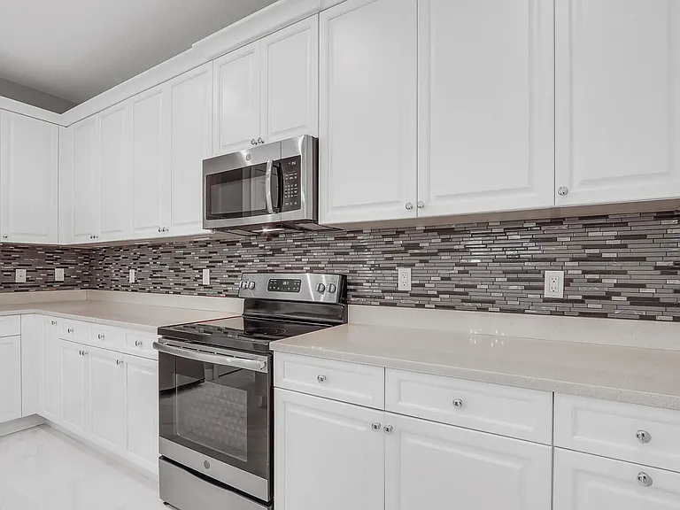 21026 SW Modena Way — Photo 14