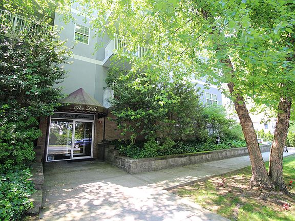 4th image of 111 S Broadway APT G6