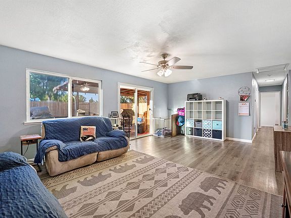 5th image of 1325 W Sand Castle Way