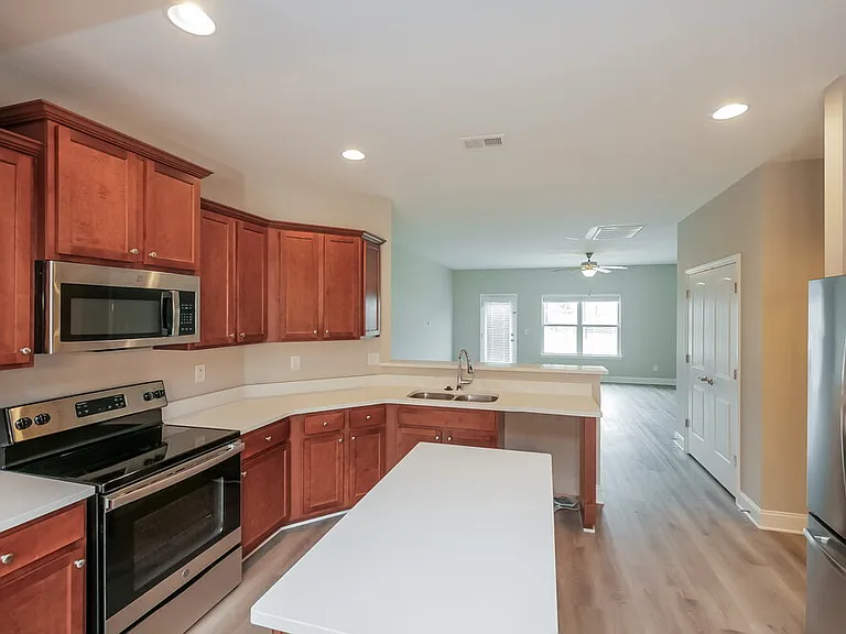 231 Galway Ln — Photo 8