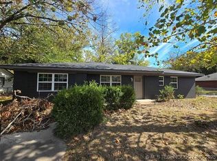 222 S 3rd Ave, Durant, OK 74701
