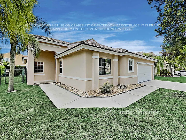 16200 SW 2nd Dr — Photo 3