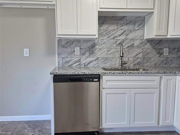 5th image of 3209 Newell Dr