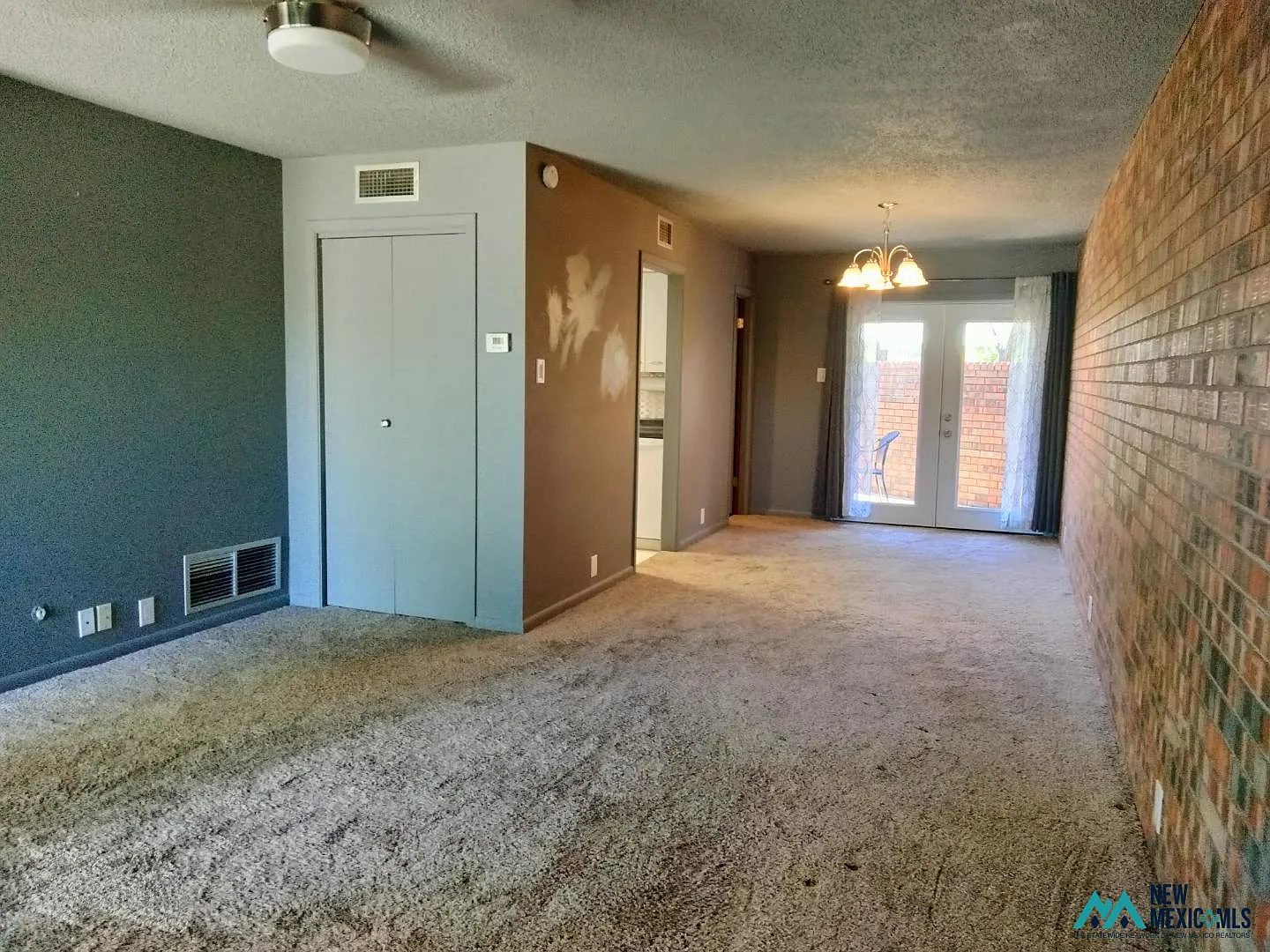 1 bed, 2.0 bath, 1080 sqft, $1,095 — Photo 3