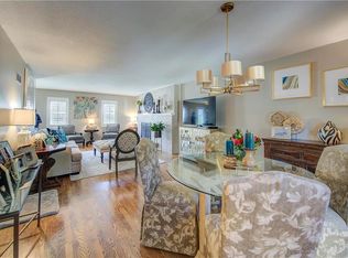 9609 Perry Ln, Overland Park, KS 66212