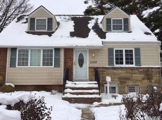 3150 Ellen Terry Dr, Oceanside, NY 11572