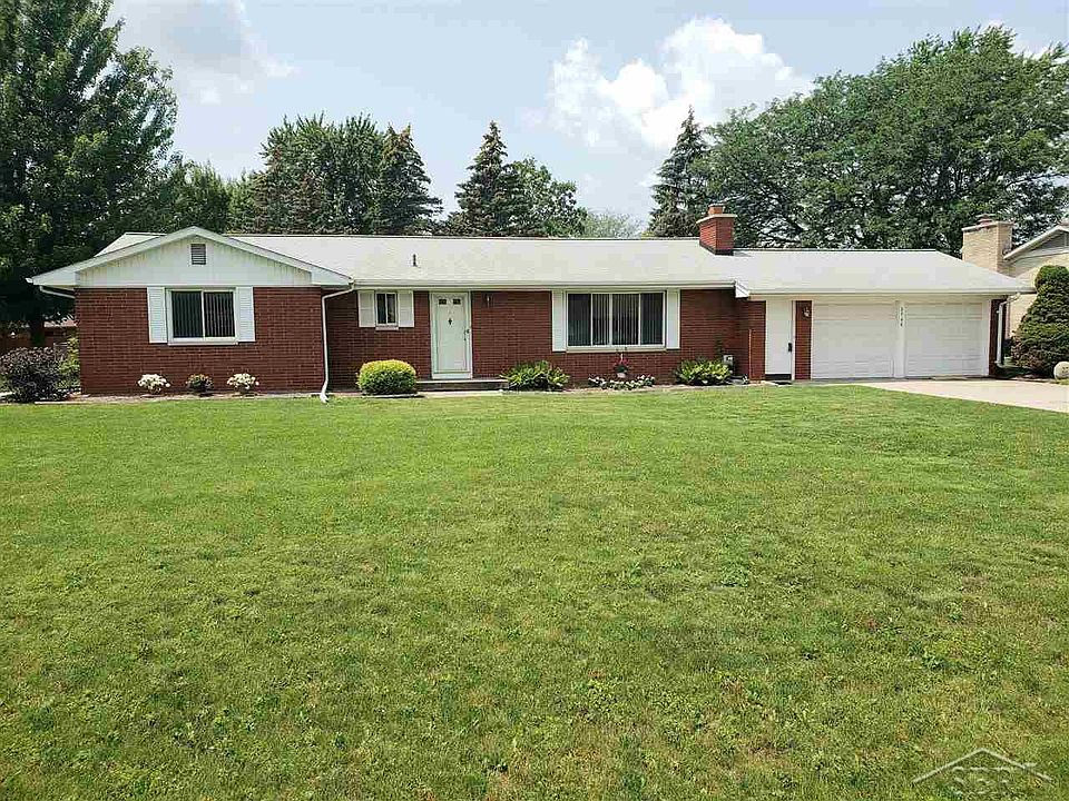 1st image of 2745 E Dexter Dr