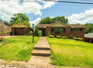 1402 Grishaber St, South Charleston, WV 25303