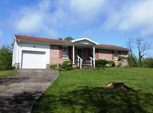 45 Yellow Pine Rd, Clay City, KY 40312