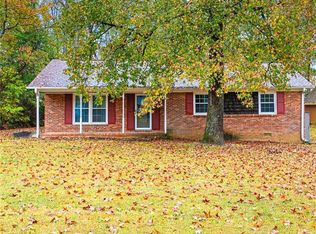 3931 Manila Rd, Greensboro, NC 27406