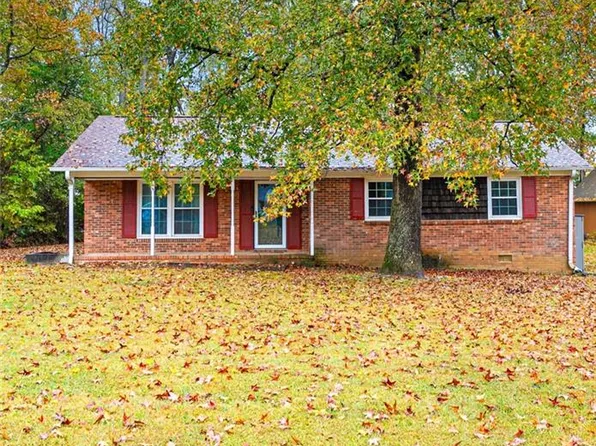 3931 Manila Rd, Greensboro, NC 27406