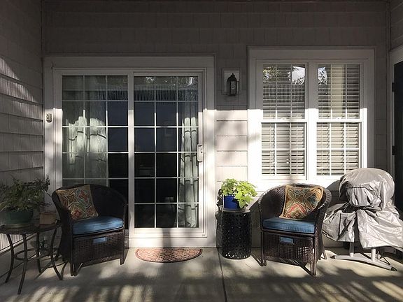 5th image of 52 Village Dr #52