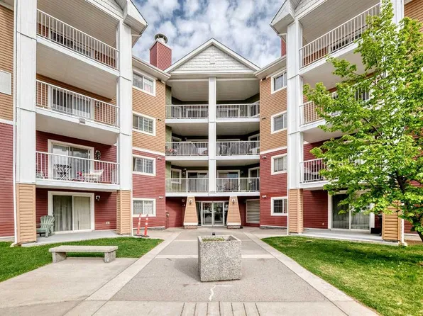 10 E Prestwick Bay SE #1220, Calgary, AB T2Z 0B3
