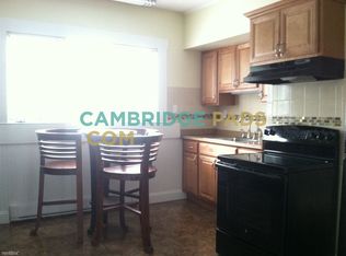 80 Chilton St #1TPH, Cambridge, MA 02138