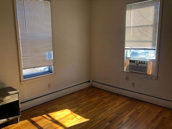 5th image of 321 Sip Ave APT 2L