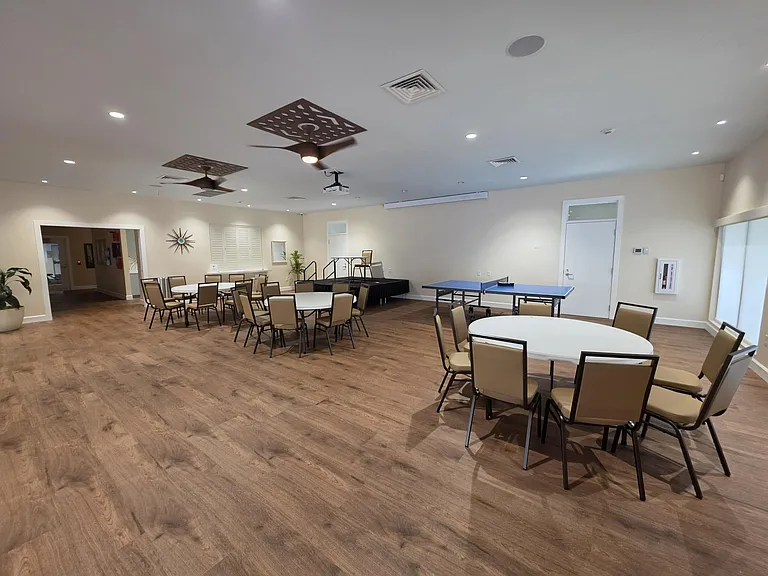 1631 NW 18th Ave #201 — Photo 39