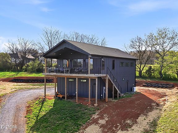 3rd image of 12808 Unitia Rd